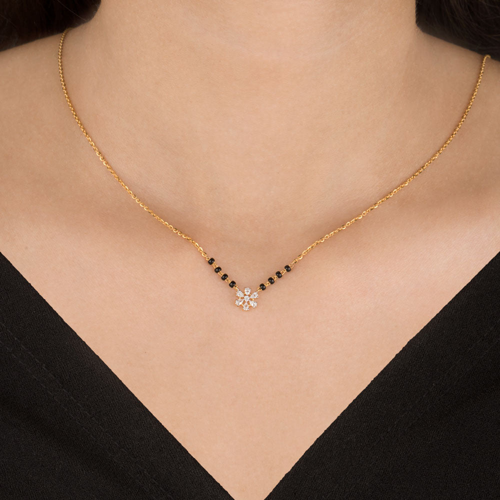 18K Yellow Gold Diamond Tanmaniya - 0.158ct VVS-EF with Colour Stones