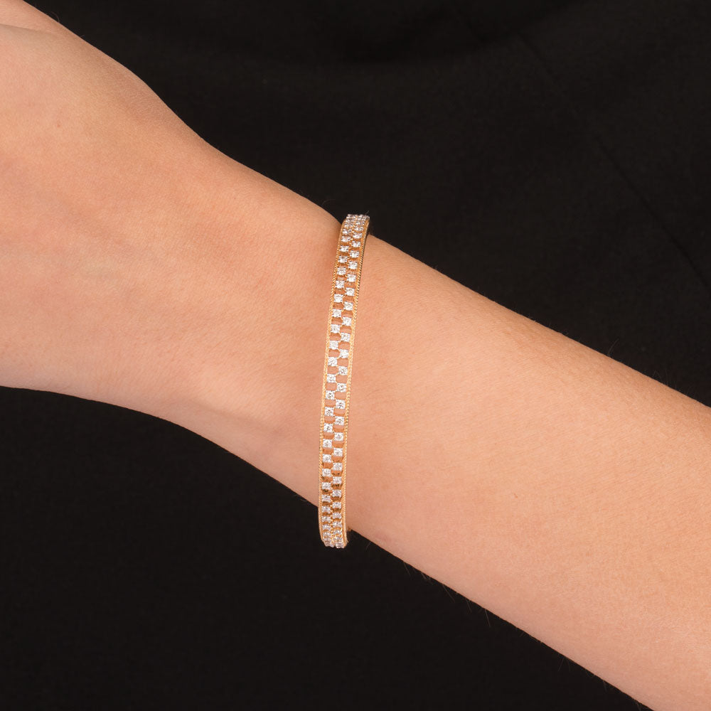 18K Yellow Gold Diamond Bangle - 2.25ct VVS-VS-GHI