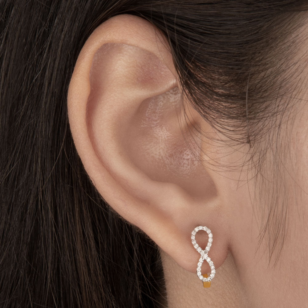 14K Yellow Gold Diamond Earrings - 0.16ct SI-IJ