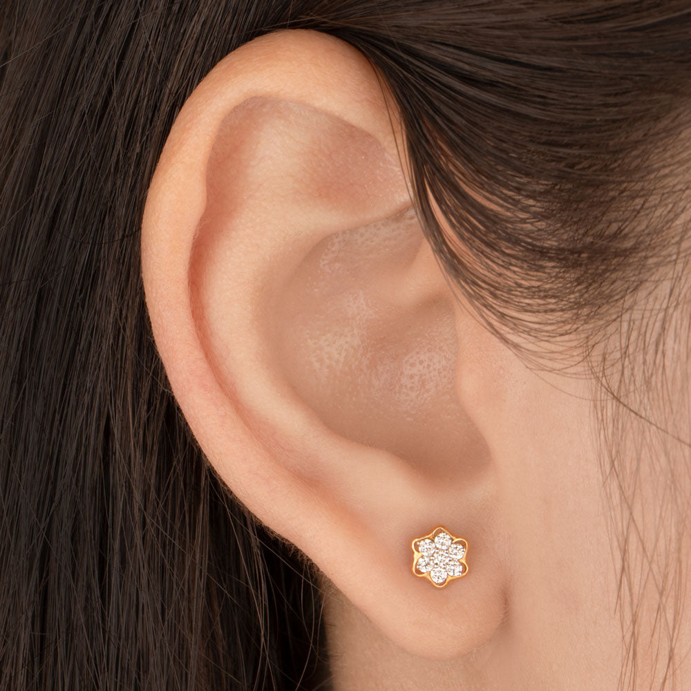 14K Yellow Gold Diamond Earrings - 0.19ct VS-HI