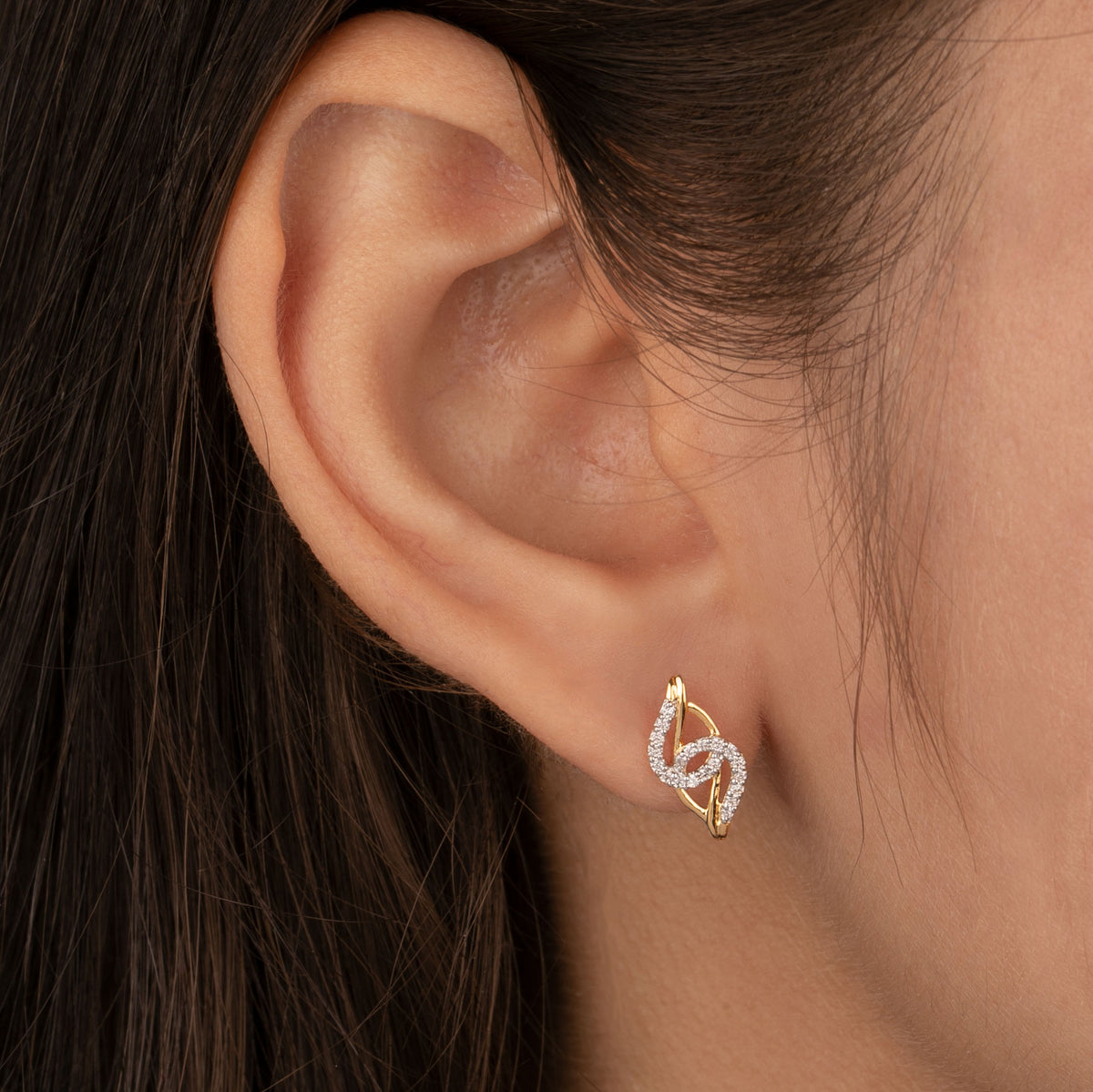 18K Yellow Gold Diamond Earrings - 0.17ct VVS-EF