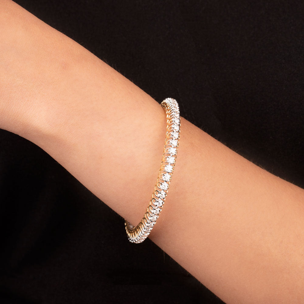 14K Yellow Gold Diamond Bangle - 4.59ct VVS-VS-HI