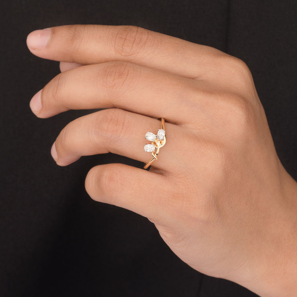 18K Yellow Gold Diamond Ring - 0.3ct VS-SI-GH