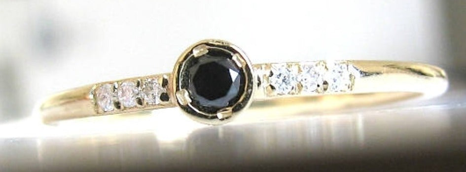 0.10 CT Round Cut Black Cubic Zirconia Diamond 925 Sterling Sliver Women Anniversary Band Ring