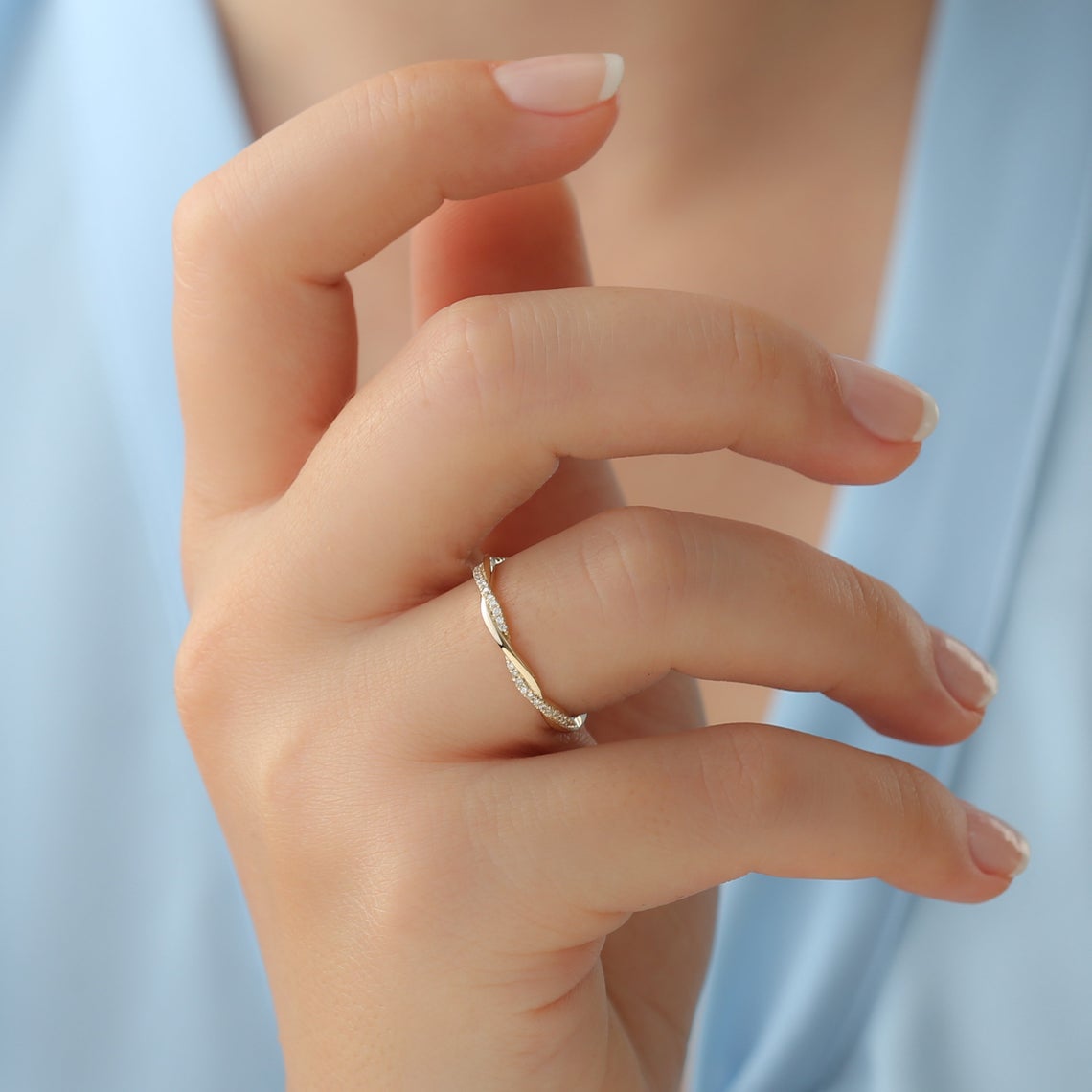 025 CT Round Cut Diamond 925 Sterling Silver Twist Half Eternity Band Ring