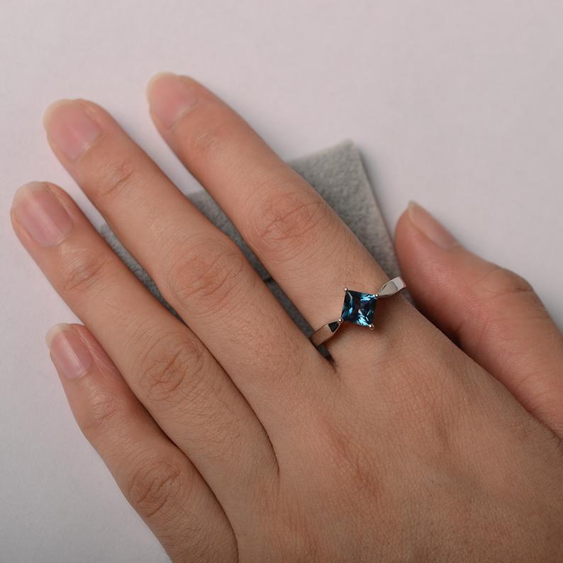 1 Ct Princess Cut London Blue Topaz 925 Sterling Silver Solitaire Engagement Ring