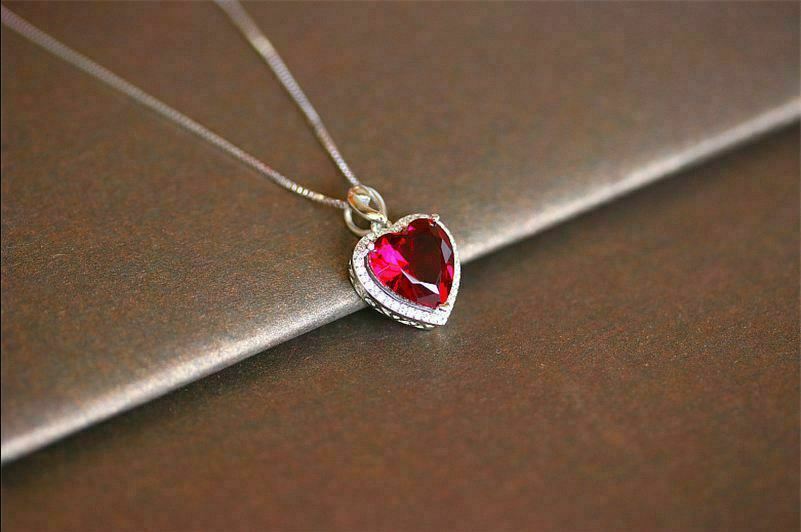 GIVA 925 Sterling Silver Royal Red Pendant with Link Chain |Gifts for  Girlfriend, Gifts for Women & Girls| With Certificate of Authenticity and  925 Stamp | 6 Month Warranty* : Amazon.in: Jewellery