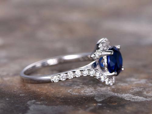 What Are Peacock Sapphire Engagement Rings? | deBebians