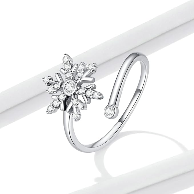 Most Affordable Engagement Rings 2024 | www.houwelings.com