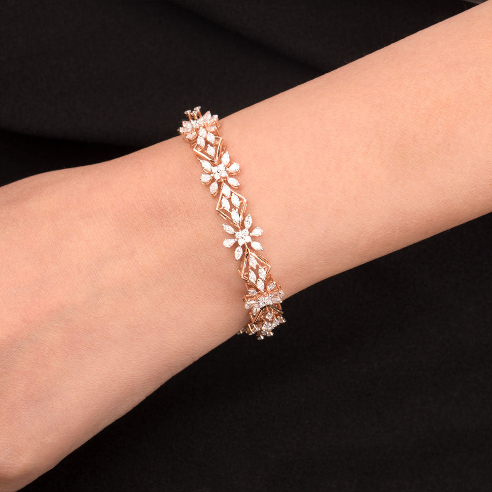 18K Rose Gold Diamond Bracelet - 5.49ct VVS-EF