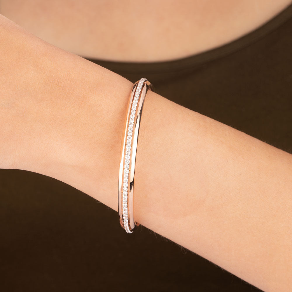18K Rose Gold Diamond Bangle - 29.58ct VVS-VS-GH