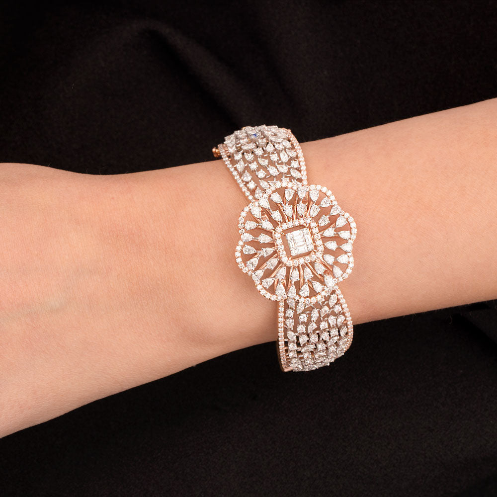 18K Two Tone Gold Diamond Kada - 6.451ct VS-SI-GH
