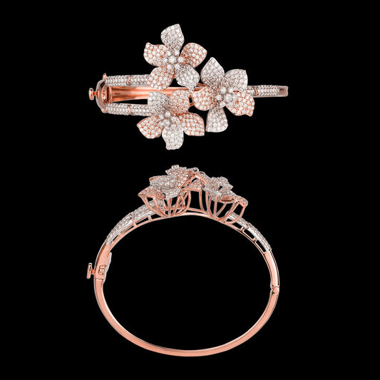18K Two Tone Gold Diamond Kada - 5.71ct VVS-VS-GH