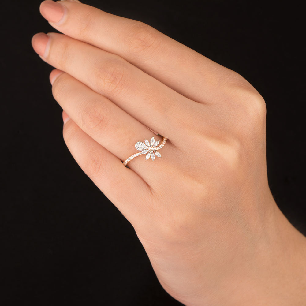 18K Two Tone Gold Diamond Ring - 0.542ct VVS-EF