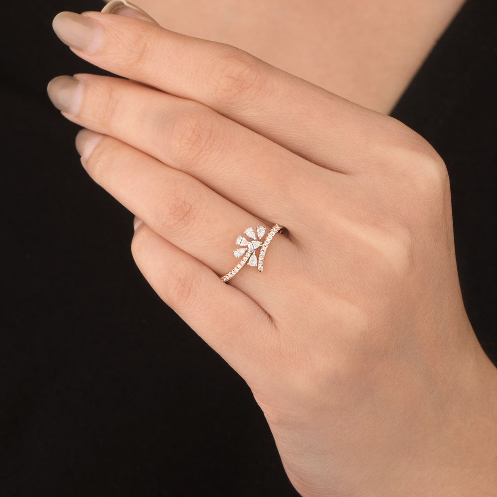 18K Two Tone Gold Diamond Ring - 0.305ct VVS-EF