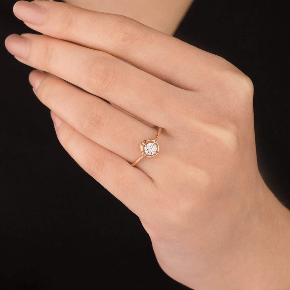 18K Two Tone Gold Diamond Ring - 0.115ct VVS-VS-EF