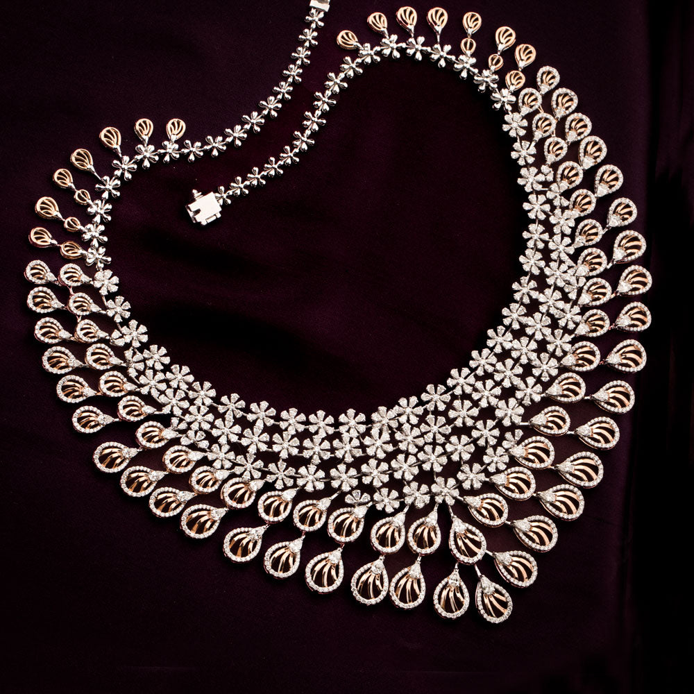 18K Two Tone Gold Diamond Necklace - 28.539ct VVS-VS-FG