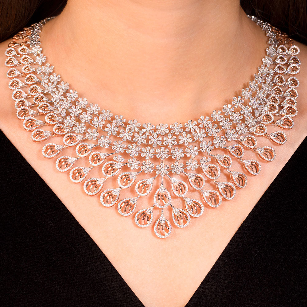 18K Two Tone Gold Diamond Necklace - 28.539ct VVS-VS-FG