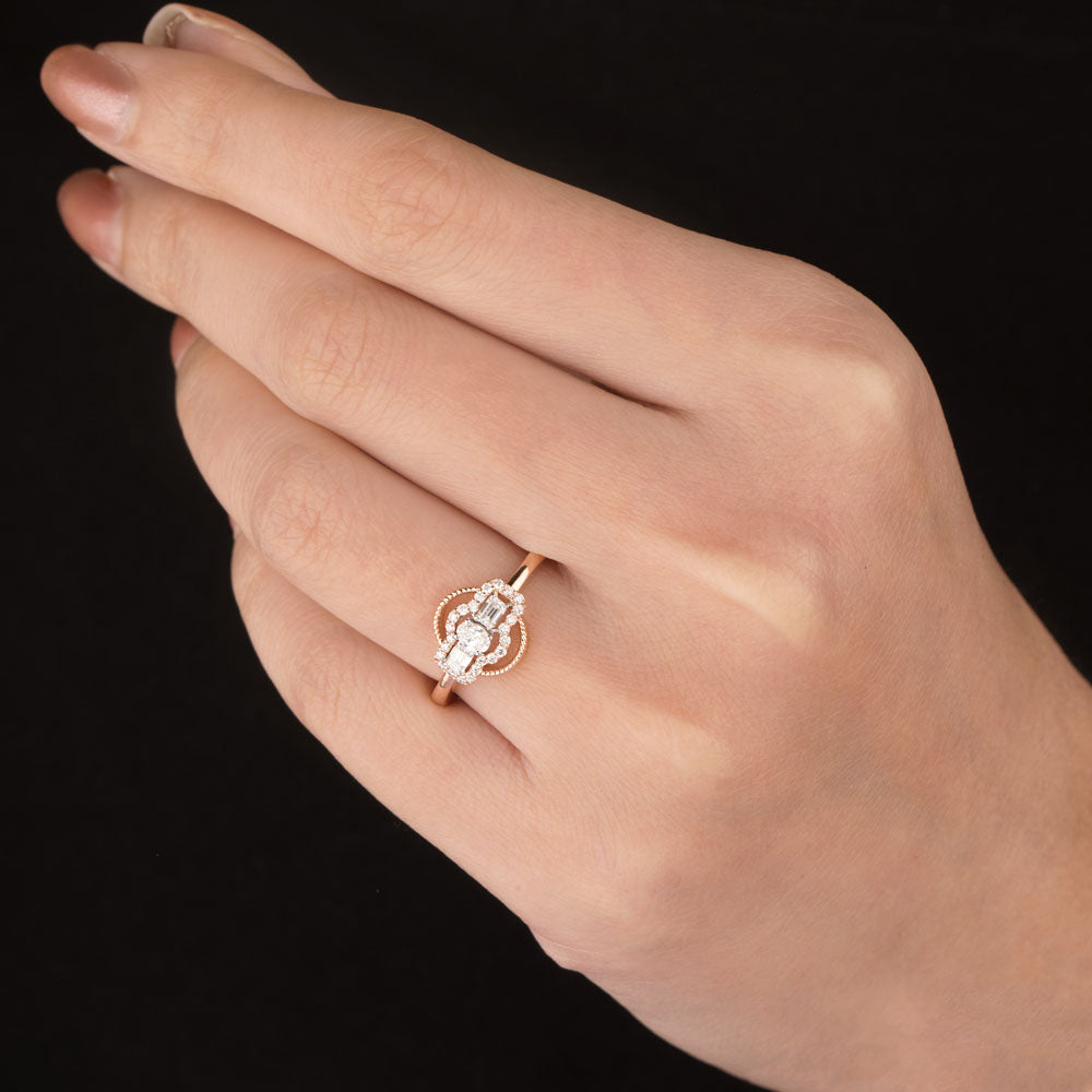 18K Two Tone Gold Diamond Ring - 0.394ct VVS-FG