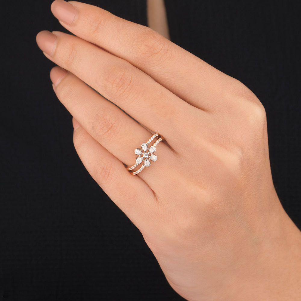 18K Two Tone Gold Diamond Ring - 0.346ct VVS-VS-EF