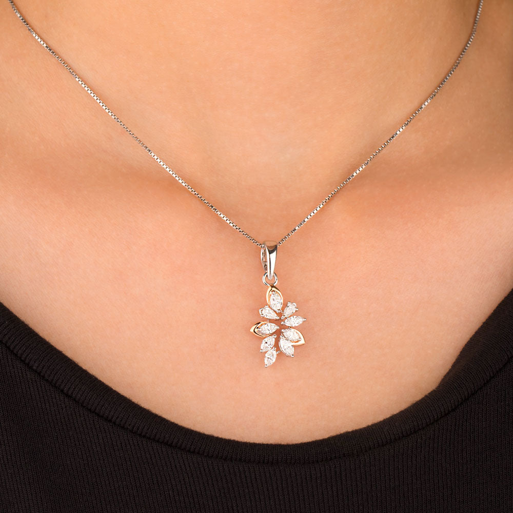 18K Two Tone Gold Diamond Pendant - 0.878ct VS-EF