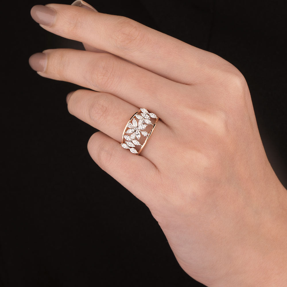 18K Two Tone Gold Diamond Ring - 0.76ct VVS-EF