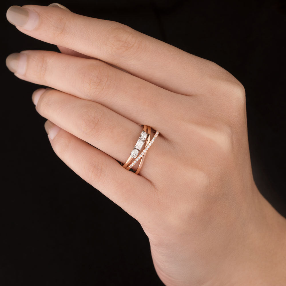 18K Two Tone Gold Diamond Ring - 0.39ct VVS-EF