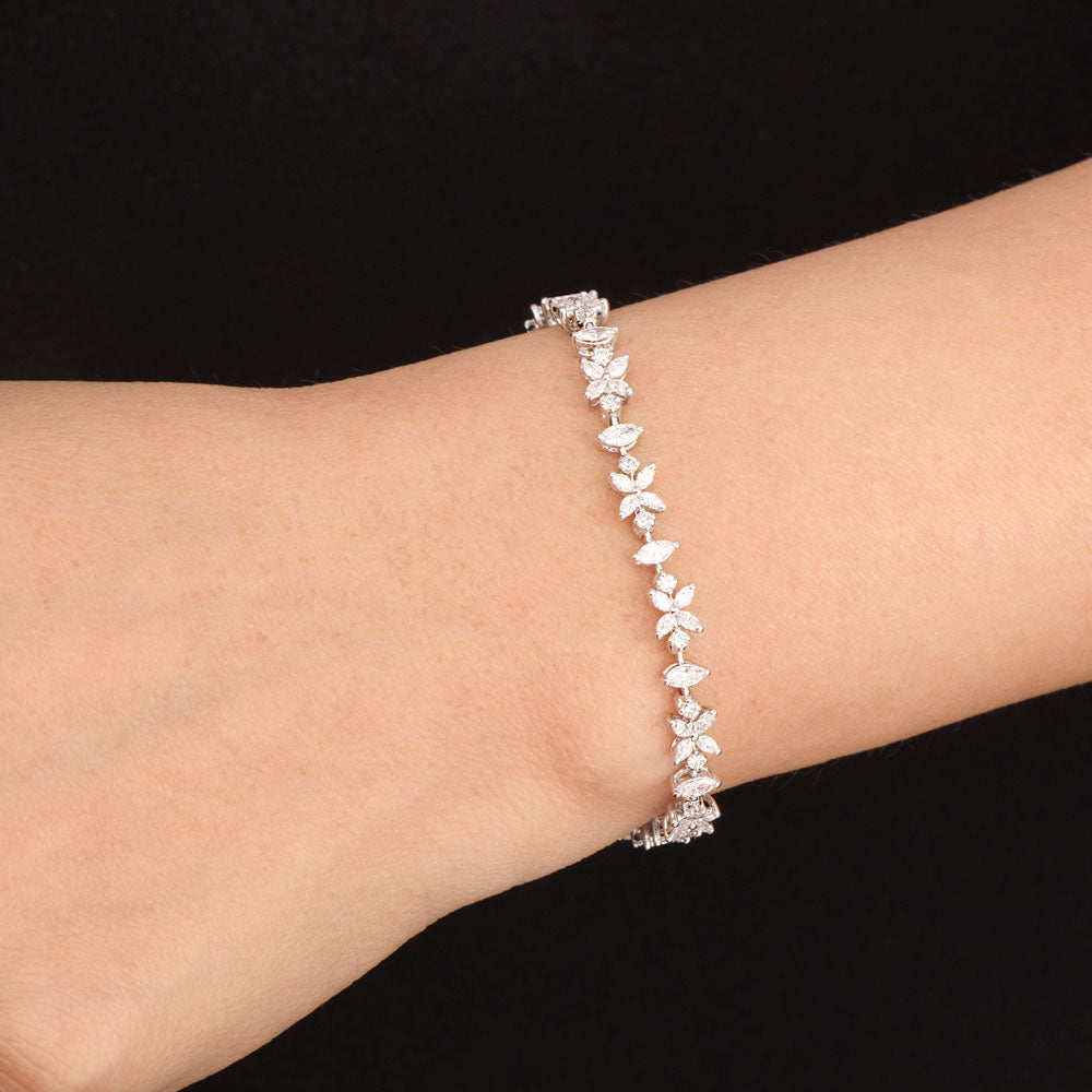18K Two Tone Gold Diamond Bracelet - 1.79ct VVS-EF