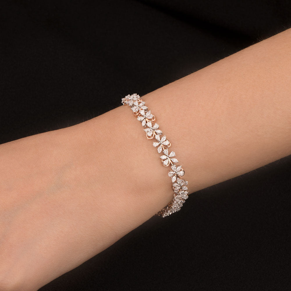 18K Two Tone Gold Diamond Bracelet - 2.79ct VVS-EF