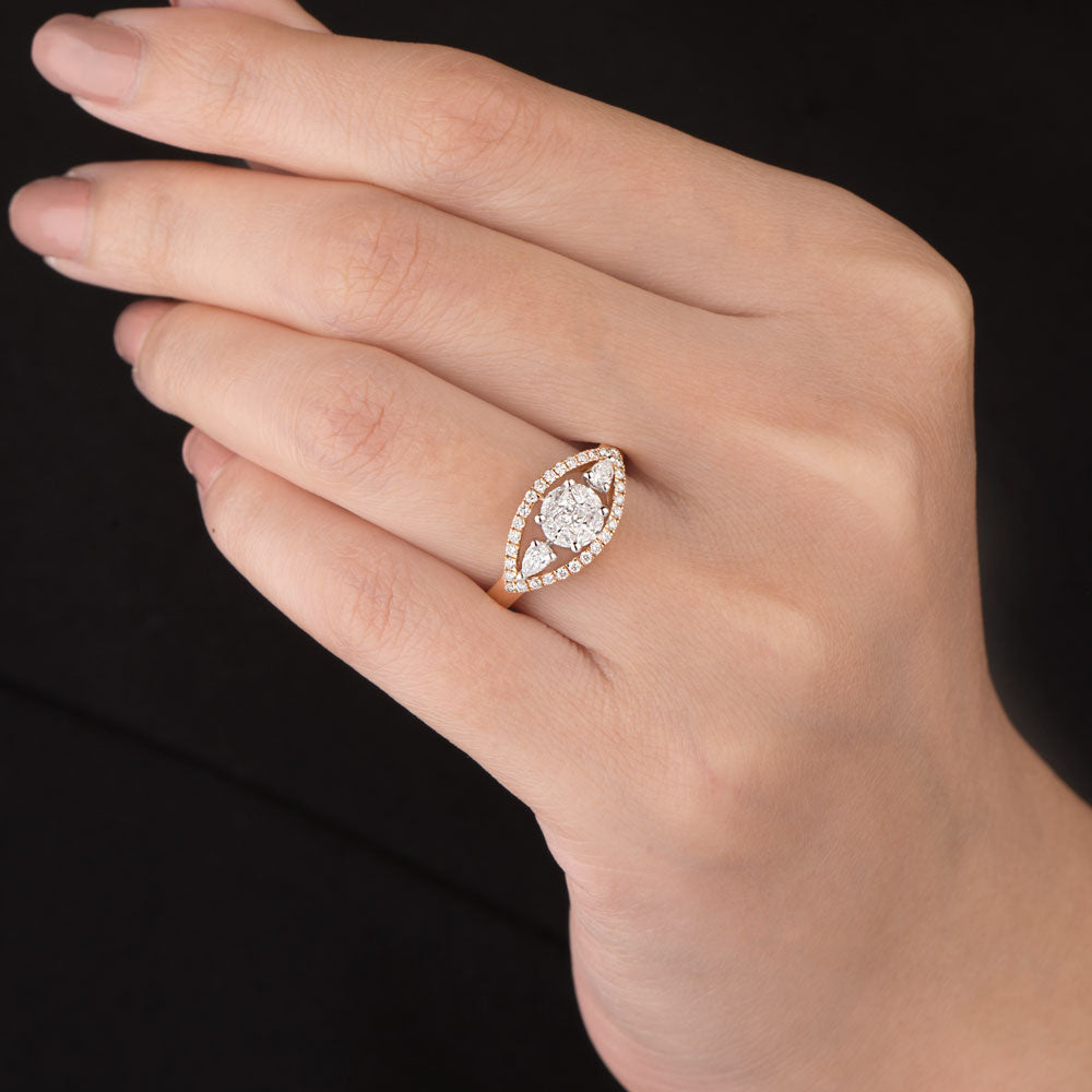 18K Two Tone Gold Diamond Ring - 0.67ct VS-FG