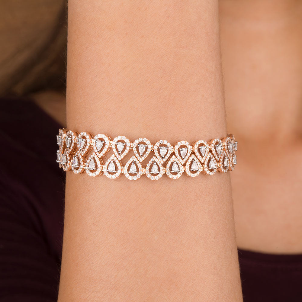 18K Two Tone Gold Diamond Bracelet - 3.43ct VS-SI-FG