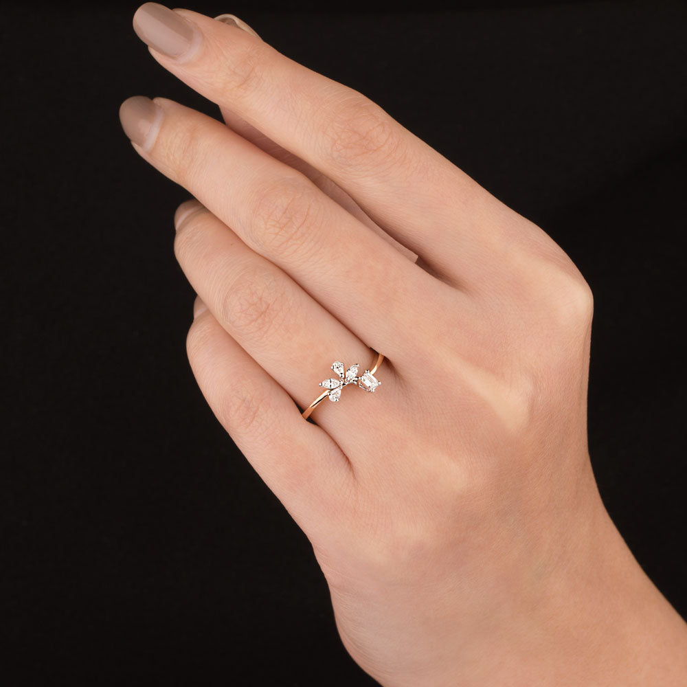 18K Two Tone Gold Diamond Ring - 0.244ct VVS-FG