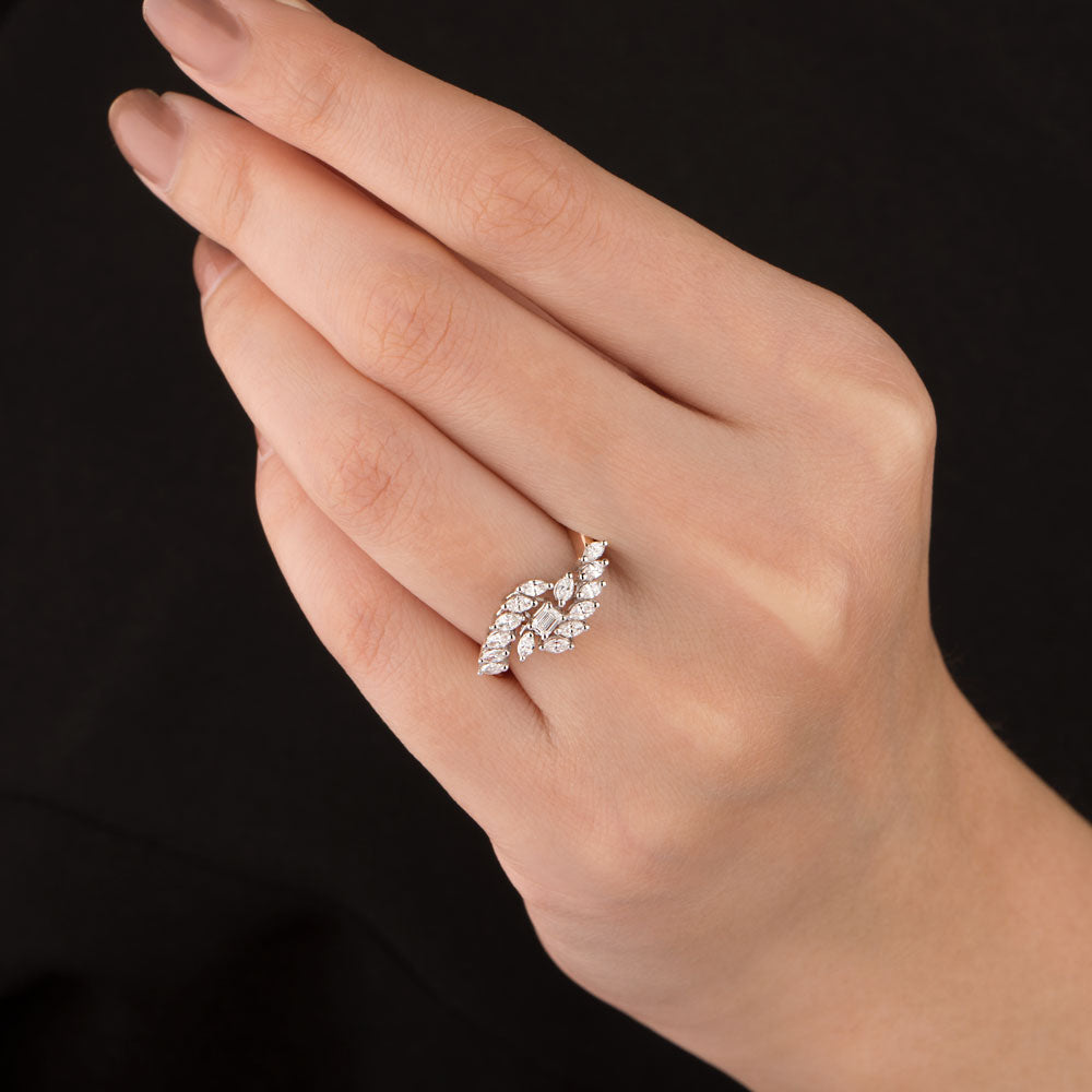18K Two Tone Gold Diamond Ring - 0.593ct VVS-FG