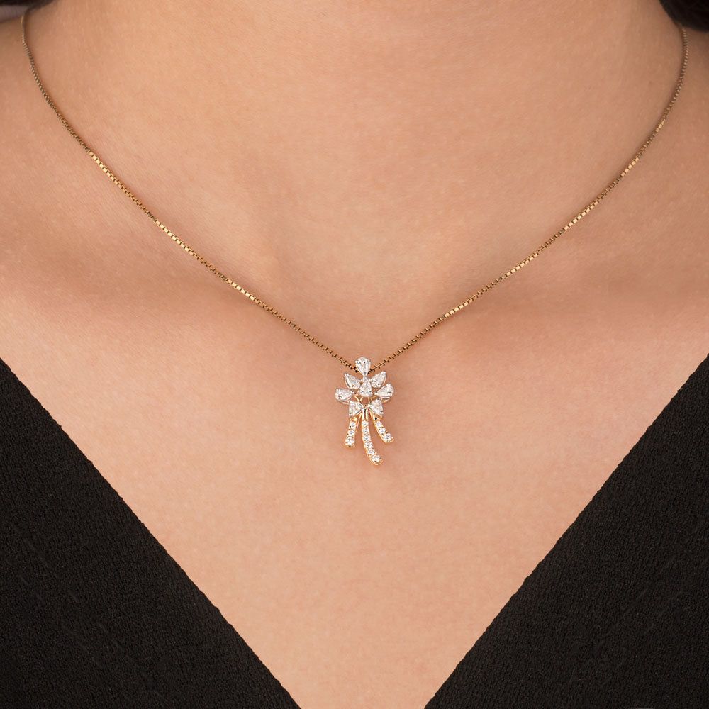 18K Two Tone Gold Diamond Pendant - 0.454ct VVS-EF
