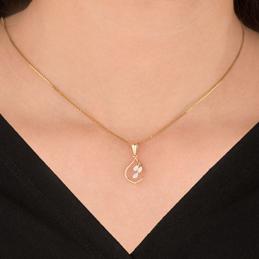 18K Two Tone Gold Diamond Pendant - 0.12ct VVS-EF