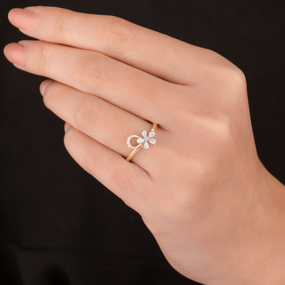 18K Two Tone Gold Diamond Ring - 0.181ct VVS-EF