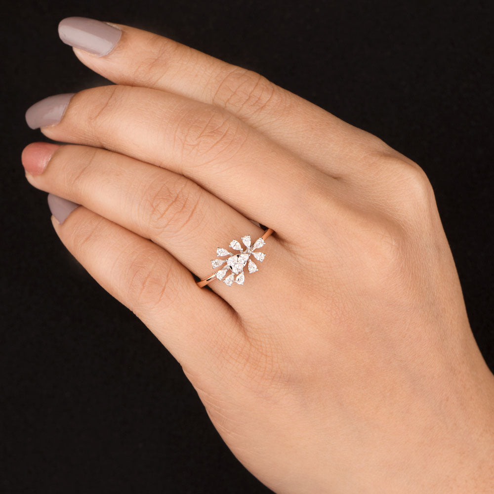 18K Two Tone Gold Diamond Ring - 0.328ct VVS-EF