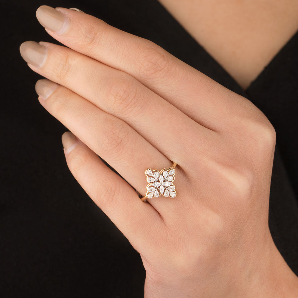 18K Two Tone Gold Diamond Ring - 0.453ct VVS-EF
