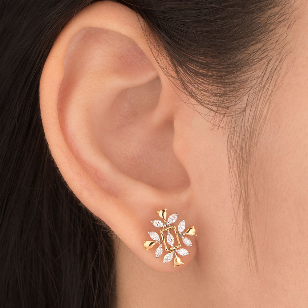 18K Two Tone Gold Diamond Earrings - 0.481ct VVS-VS-EF