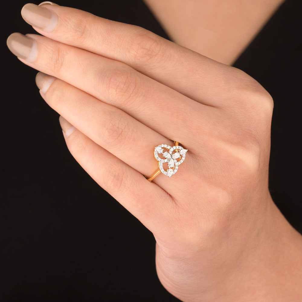 18K Two Tone Gold Diamond Ring - 0.391ct VVS-VS-EF