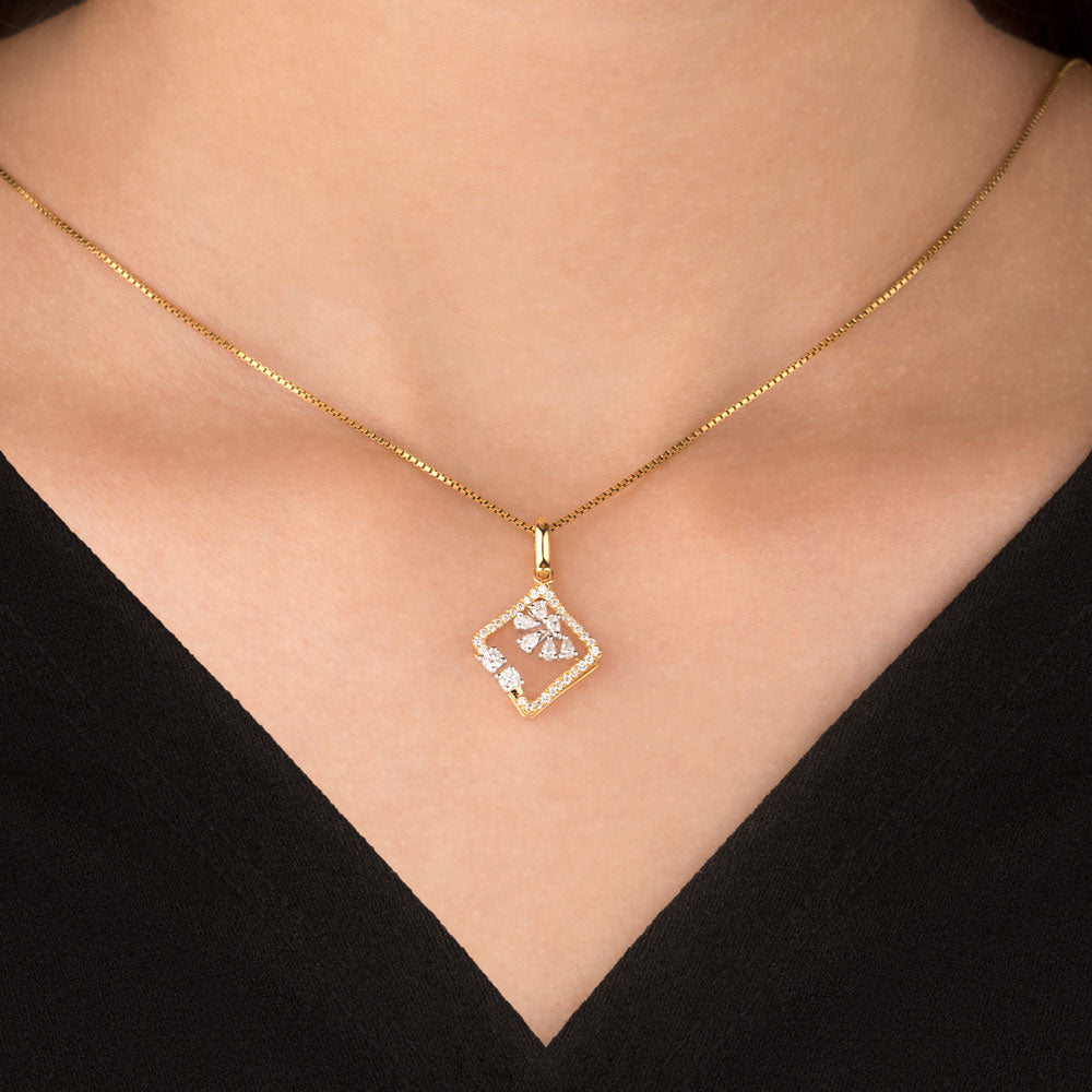 18K Two Tone Gold Diamond Pendant - 0.45ct VVS-VS-EF