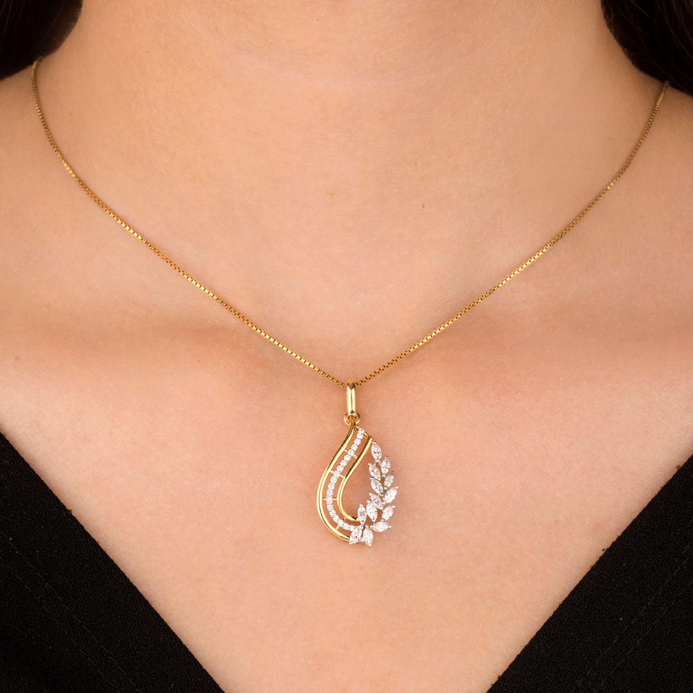 18K Two Tone Gold Diamond Pendant - 0.66ct VVS-EF