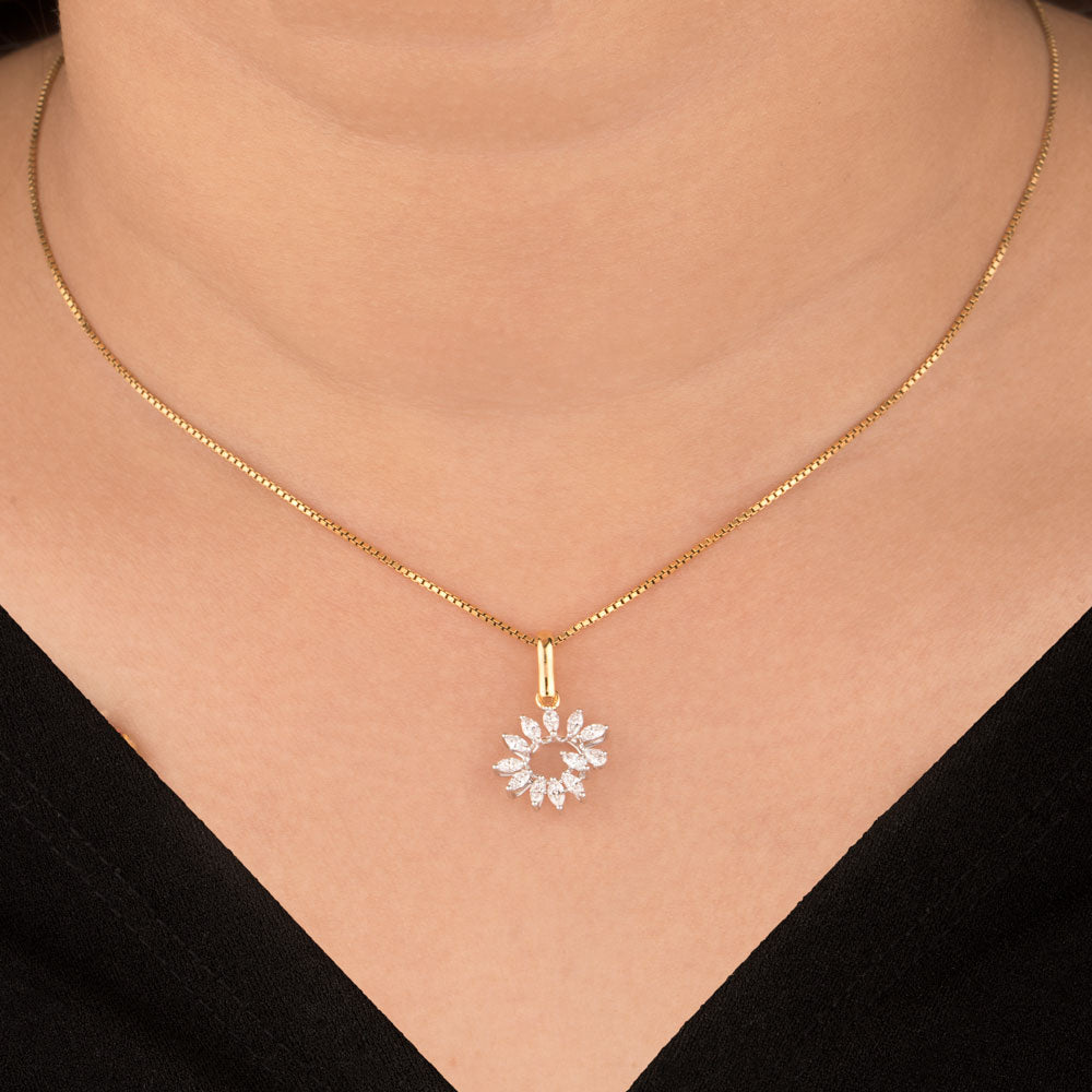 18K Two Tone Gold Diamond Pendant - 0.42ct VVS-EF