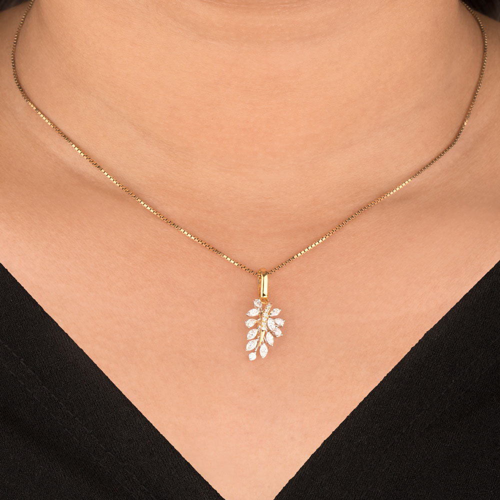 18K Two Tone Gold Diamond Pendant - 0.44ct VVS-EF