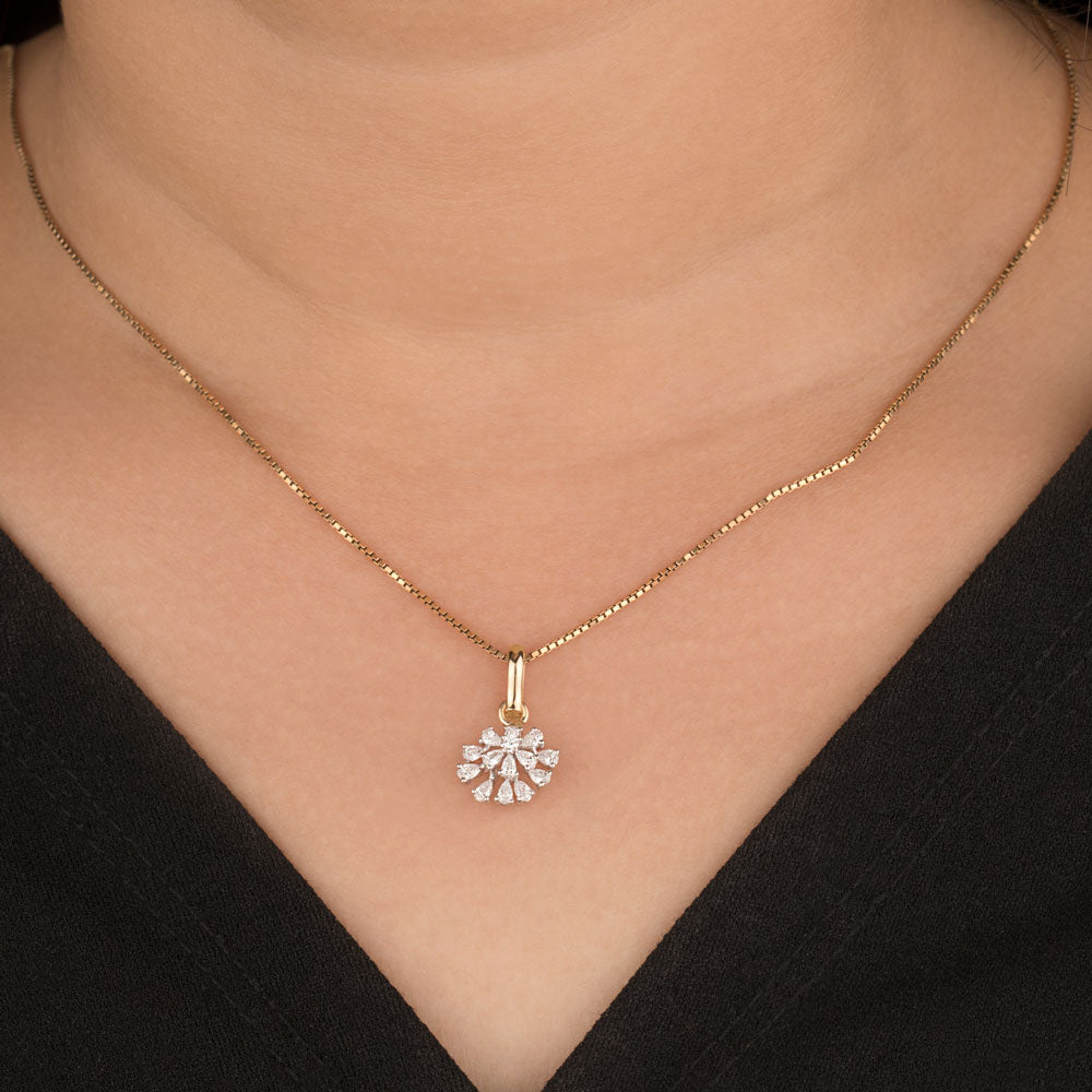 18K Two Tone Gold Diamond Pendant - 0.48ct VVS-EF