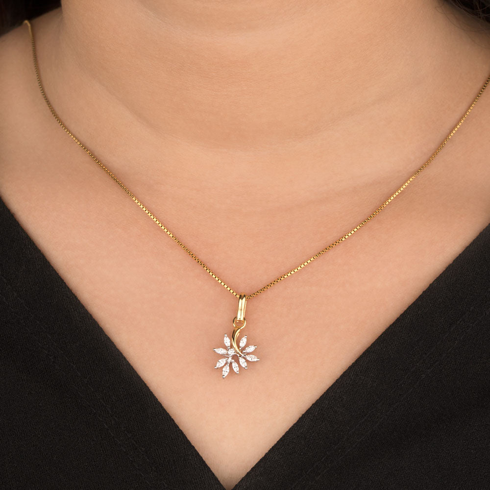 18K Two Tone Gold Diamond Pendant - 0.39ct VVS-EF
