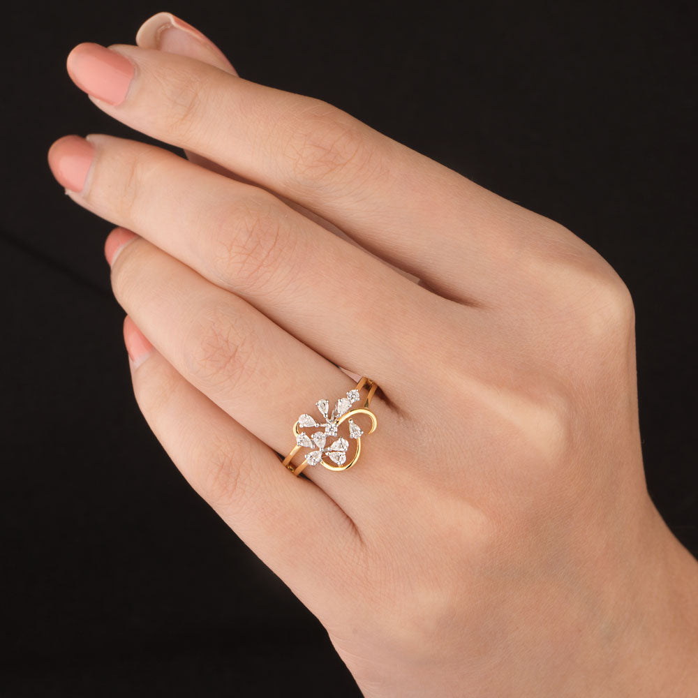 18K Two Tone Gold Diamond Ring - 0.31ct VVS-EF
