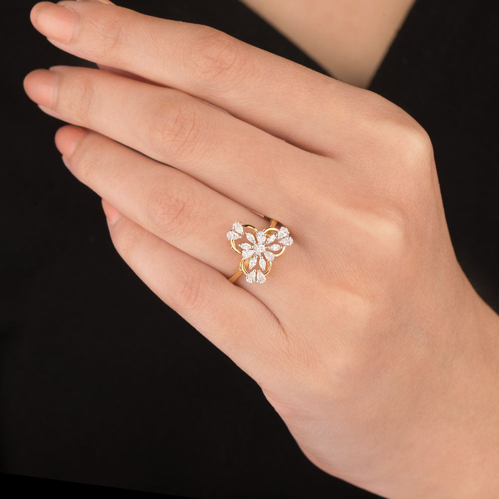 18K Two Tone Gold Diamond Ring - 0.48ct VVS-EF