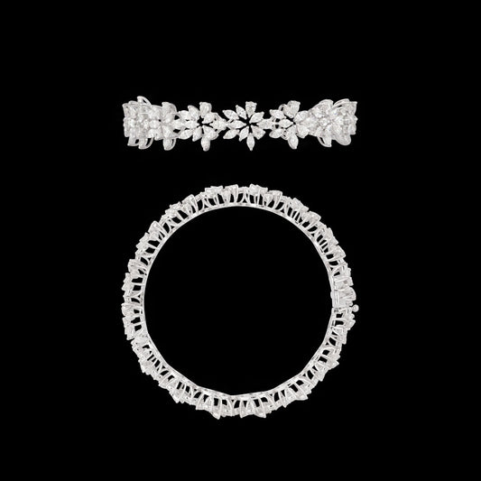 18K White Gold Diamond Bangle - 13.635ct VVS-VS-FG