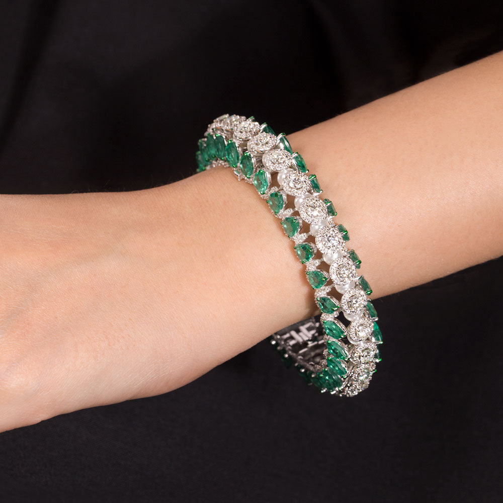 18K White Gold Diamond Bangle - 16.674ct VVS-VS-HI with Colour Stones
